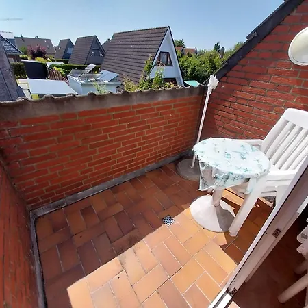 Luetje Stuuv - Sued-balkon Und Deichnaehe Krummhörn